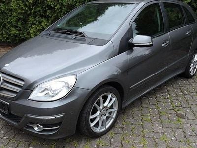 Mercedes B180
