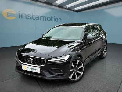 Gebraucht Volvo V60 CC 197 PS (144 kW) 2023 Schwarz Kombi