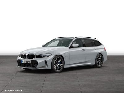Gebraucht BMW 330e M Sport 292 PS (214 kW) 2025 Grau Kombi