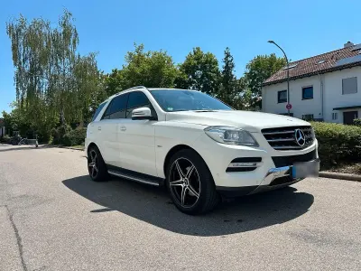 Gebraucht Mercedes ML250 204 PS (150 kW) 2012 Weiß SUV