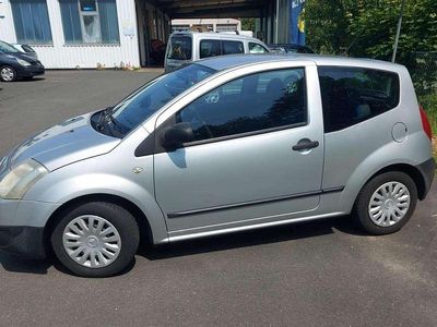 Silber Gebraucht 2005 Citroën C2 Kleinwagen | 2.400 €