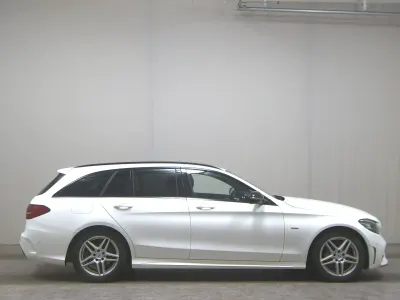 Gebraucht Mercedes C220 AMG line 194 PS (142 kW) 2020 Polarweiss Limousine