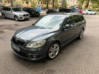 Gebraucht Skoda Octavia RS 200 PS (147 kW) 2010 Grau Kombi
