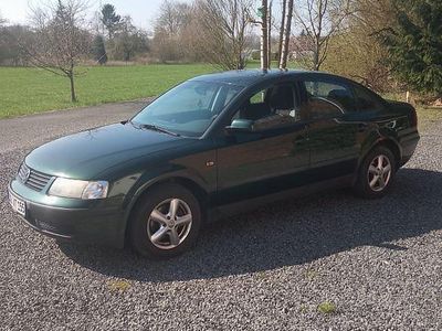 Gebraucht VW Passat Basis 101 PS (74 kW) 1998 Grün Limousine