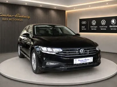Gebraucht VW Passat Business 200 PS (147 kW) 2023 Schwarz Kombi