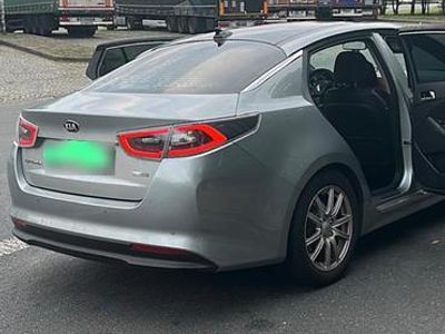 Second-hand Kia Optima Hybrid 200 CP (147 kW) 2014 Argintiu Berlinǎ
