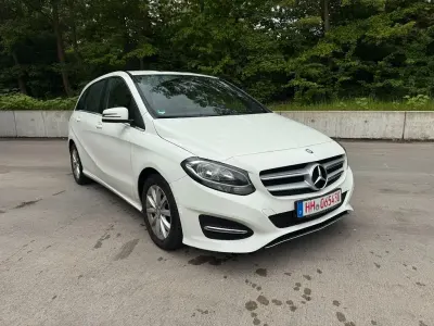 Gebraucht Mercedes B180 109 PS (80 kW) 2016 Weiß Van / Kleinbus