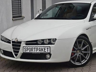 Gebraucht Alfa Romeo 159 170 PS (125 kW) 2011 Bianco ghiaccio/pastello Kombi