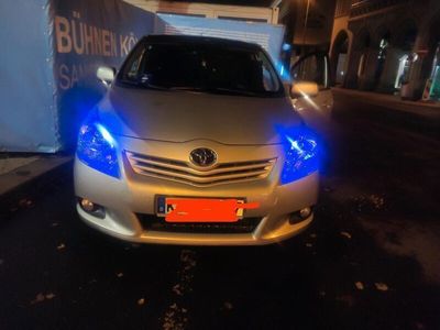 gebraucht Toyota Corolla Verso Benzin 7 Sitzer