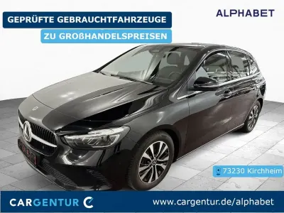Gebraucht Mercedes B180 116 PS (85 kW) 2024 Schwarz Kleinwagen