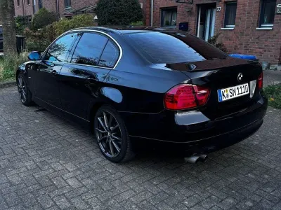 Używany BMW 325 218 KM (160 kW) 2005 Czarny Sedan/Limuzyna