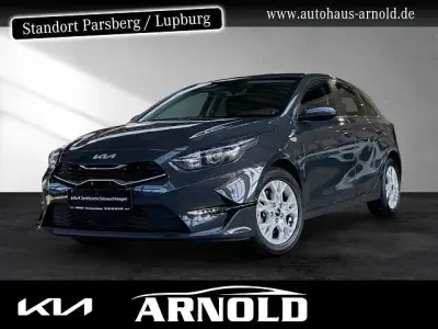 Gebraucht Kia Ceed Comfort 140 PS (102 kW) 2025 Darkpentametal Kleinwagen