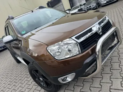 Gebraucht Dacia Duster Prestige 110 PS (80 kW) 2011 Gold SUV
