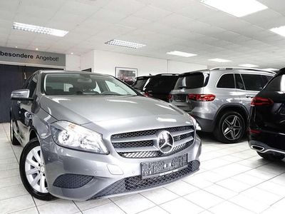 Gebraucht Mercedes A180 Style 122 PS (89 kW) 2014 Grau Limousine