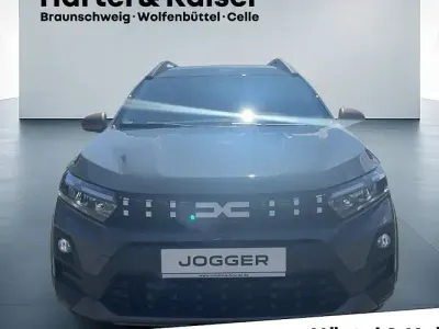 Neu Dacia Jogger Extreme 158 PS (116 kW) 2026 Grau Van / Kleinbus