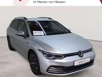 Second-hand VW Golf VIII Style 150 CP (110 kW) 2021 Argintiu Break