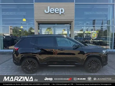 Gebraucht Jeep Compass 241 PS (177 kW) 2022 Schwarz SUV