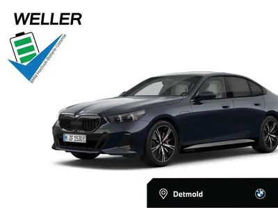 Usata BMW 550e M Sport 489 CV (359 kW) 2025 Grigio Berlina