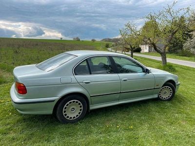 Second-hand BMW 523 170 CP (125 kW) 1999 Verde Berlinǎ