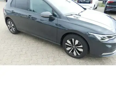 Gebraucht VW Golf VIII Move 110 PS (80 kW) 2024 Uranograu i7f Limousine