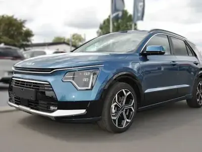 Używany Kia Niro Spirit 180 KM (132 kW) 2025 Niebieski SUV