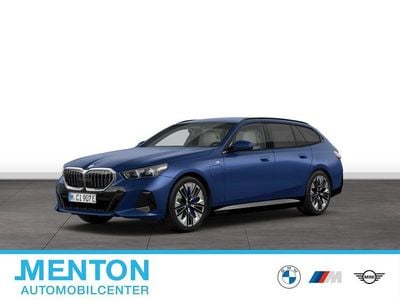 Blau Gebraucht 2025 BMW 550e M Sport Kombi | 81.082 € (Etwas zu teuer)