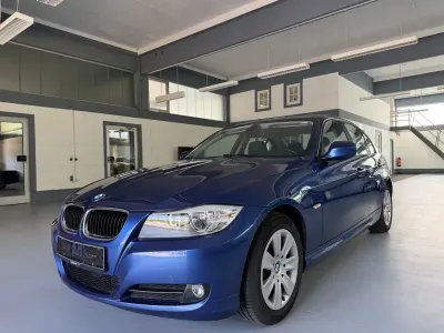 Gebraucht BMW 318 Comfort Edition 143 PS (105 kW) 2010 Blau Limousine