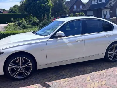 Gebraucht BMW 320 Sport Line 184 PS (135 kW) 2018 Weiß Limousine