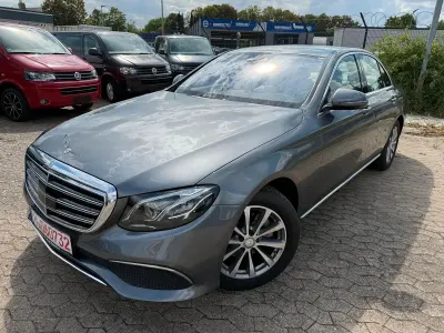 Gebraucht Mercedes E220 Exclusive 194 PS (142 kW) 2016 Grau Limousine