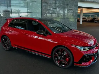 Neu VW Golf VIII Edition 325 PS (239 kW) 2026 Rot Limousine