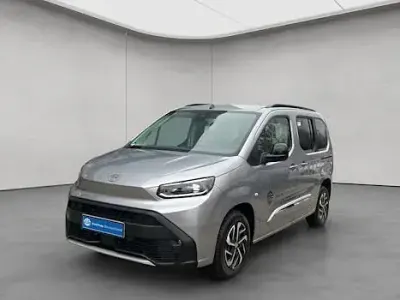 Second-hand Toyota Proace Verso City 100 kW (136 CP) 2024 Argintiu Break