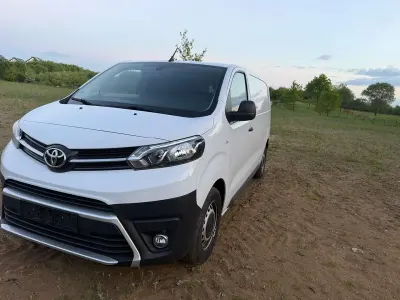 Gebraucht Toyota Proace Comfort 144 PS (105 kW) 2024 Weiß Van / Kleinbus