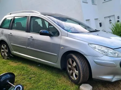 Gebraucht Peugeot 307 108 PS (79 kW) 2005 Silber Kombi