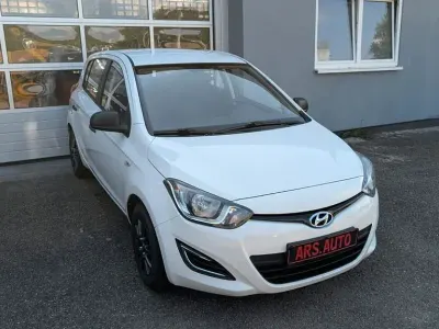 Gebraucht Hyundai i20 Edition 86 PS (63 kW) 2014 Weiß Kleinwagen