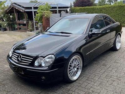 Schwarz Gebraucht 2002 Mercedes CLK240 Coupé | 4.500 € (Etwas zu teuer)