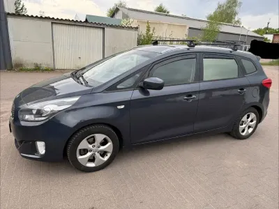 Gebraucht Kia Carens Vision 135 PS (99 kW) 2014 Andere farben Van / Kleinbus