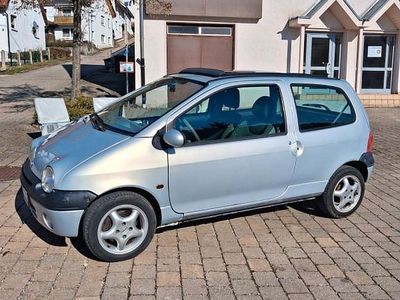 Gebraucht Renault Twingo Expression 75 PS (55 kW) 2002 Silber Kleinwagen
