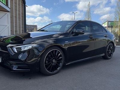 Gebraucht Mercedes A200 AMG 163 PS (119 kW) 2022 Schwarz Limousine