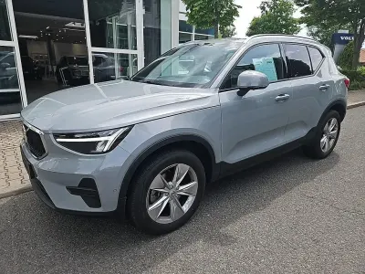 Gebraucht Volvo XC40 Core 163 PS (119 kW) 2024 Grau SUV