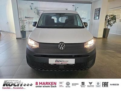 Second-hand VW Caddy 102 CP (75 kW) 2023 Alb Monovolum