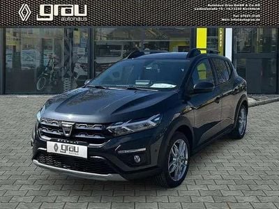 Usata Dacia Sandero Comfort 96 CV (70 kW) 2023 Grigio Utilitaria