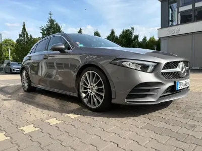 Gebraucht Mercedes A180 AMG line 136 PS (100 kW) 2019 Grau Limousine