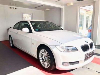 Gebraucht BMW 320 170 PS (125 kW) 2010 Alpinweiss iii Coupé