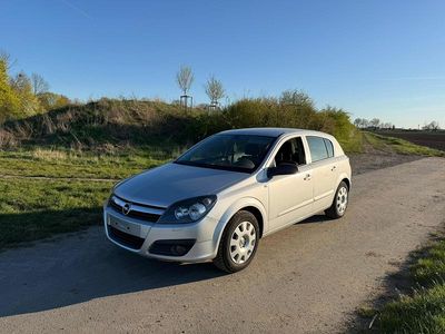 Gebraucht Opel Astra 105 PS (77 kW) 2006 Grau Limousine