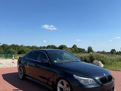 BMW 523