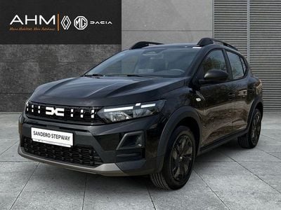 Neu Dacia Sandero Essentiel 110 PS (80 kW) 2026 Schwarz Limousine