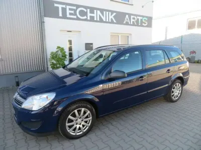 Usata Opel Astra 90 CV (66 kW) 2008 Blu Station wagon