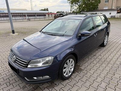 Gebraucht VW Passat Trendline 140 PS (102 kW) 2012 Blau Kombi