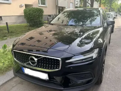 Gebraucht Volvo V60 CC Pro 268 PS (197 kW) 2022 Schwarz Kombi