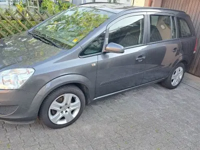Gebraucht Opel Zafira Edition 116 PS (85 kW) 2009 Grau Van / Kleinbus
